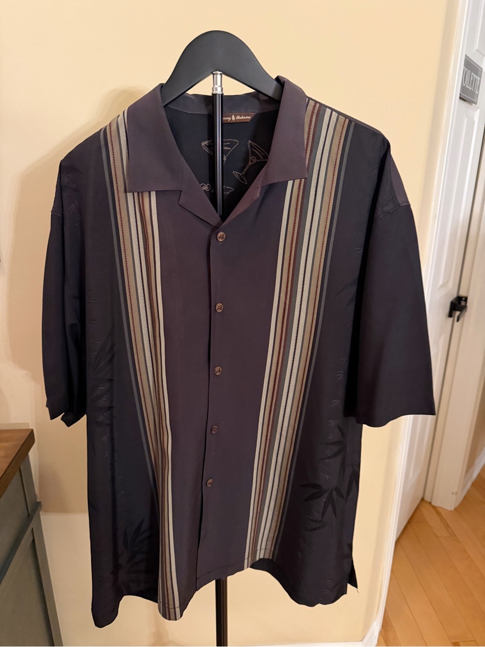 Tommy Bahama Silk Camp Shirt XL Black Stripe Lounge Retro